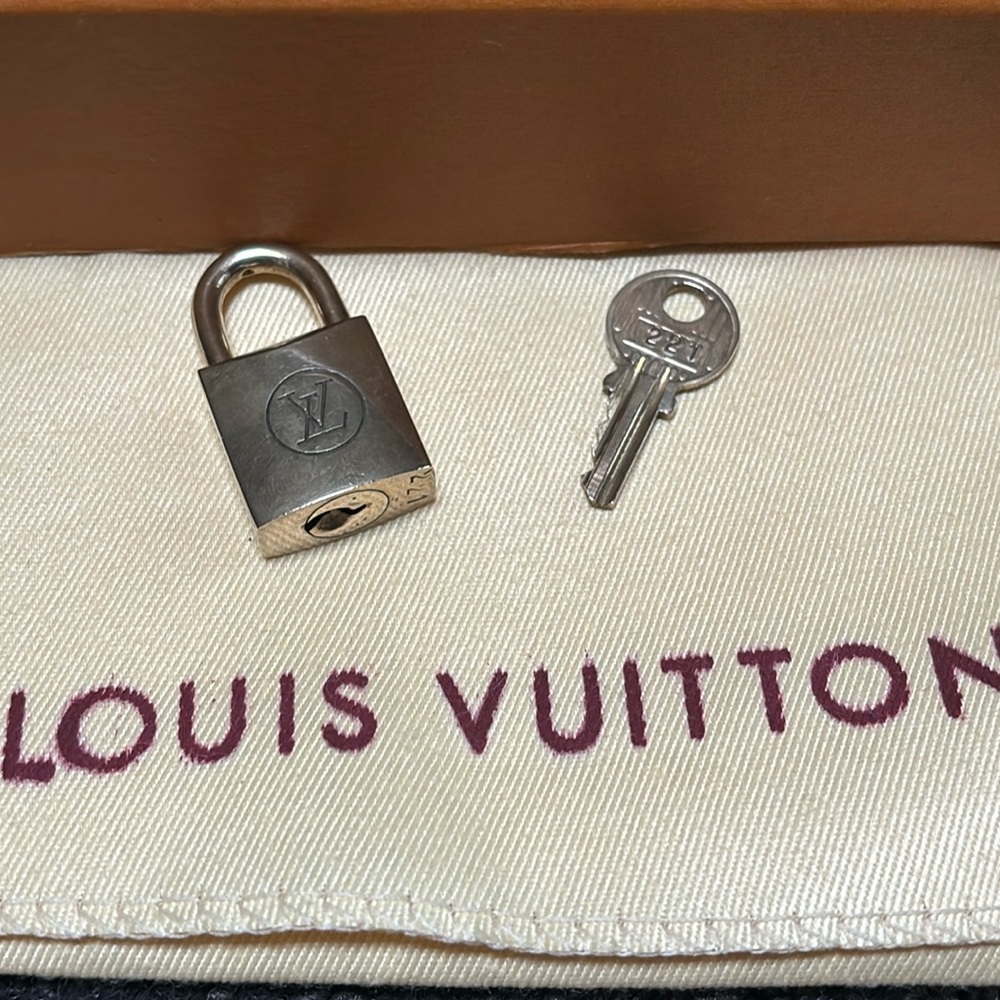 #221 LV Lock and key